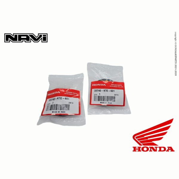 Honda Front Right & Left Side Reflectors 2022-2025 Navi Nva110B OEM 33740-KTE-601 Packed View